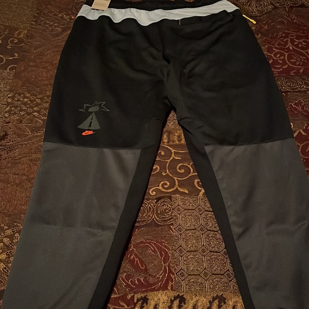 Nike Sportswear Poly Bowerman Jogger - Picture 7 of 8